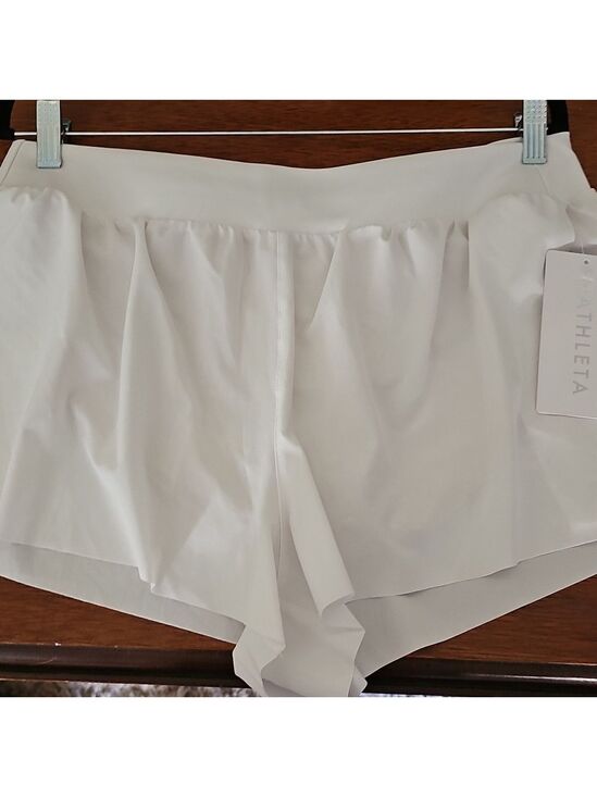 Athleta Pants - NWT Athleta Go The Distance Run Short